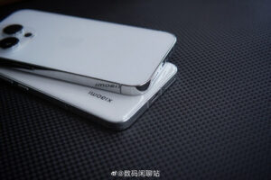 Xiaomi 13 and iPhone 14 Pro