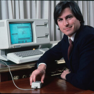 On this day 40 years ago, the revolutionary but failed Apple Lisa PC ...