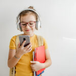 Tele2 gives out mobile Internet for academic success Mobile