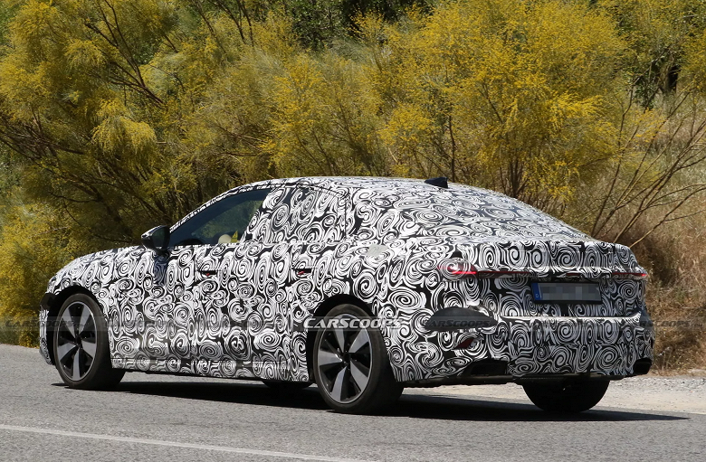 This is the 2024 Audi A5 Sportback Phonemantra