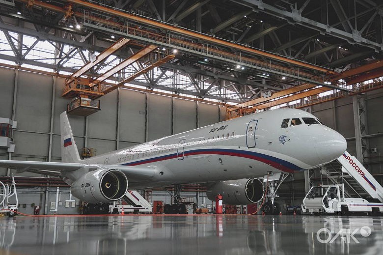 Tu-214 aircraft