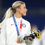 USWNT’s Julie Ertz steps back into the center back position at the World Cup, ready to provide whatever the team needs. Julie Ertz returns