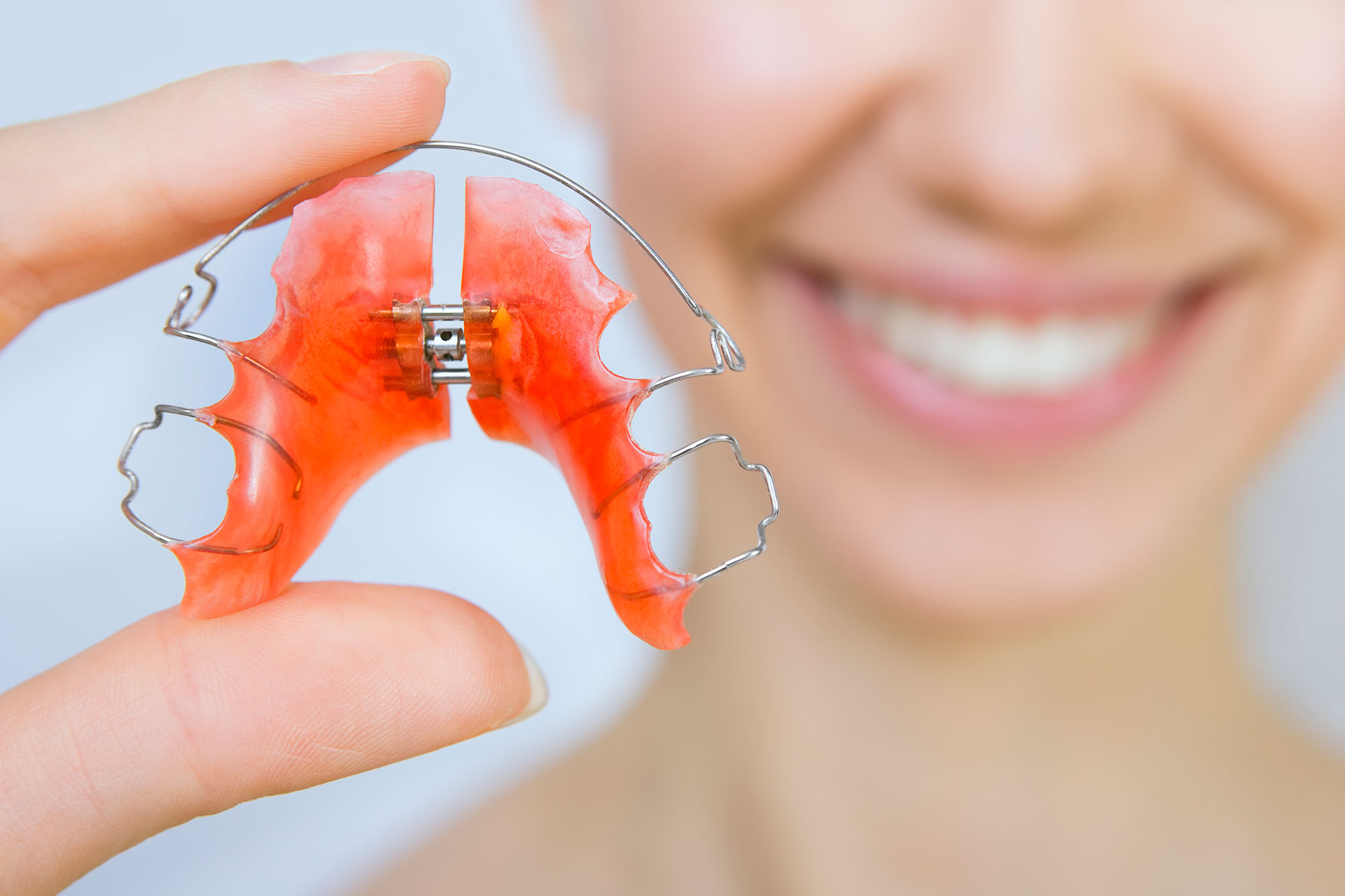 cleaning a retainer
