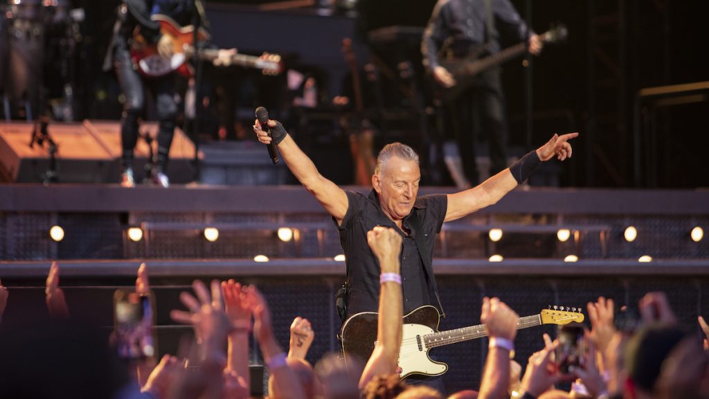 Bruce Springsteen And The E Street Band In Concert - Chicago, Il