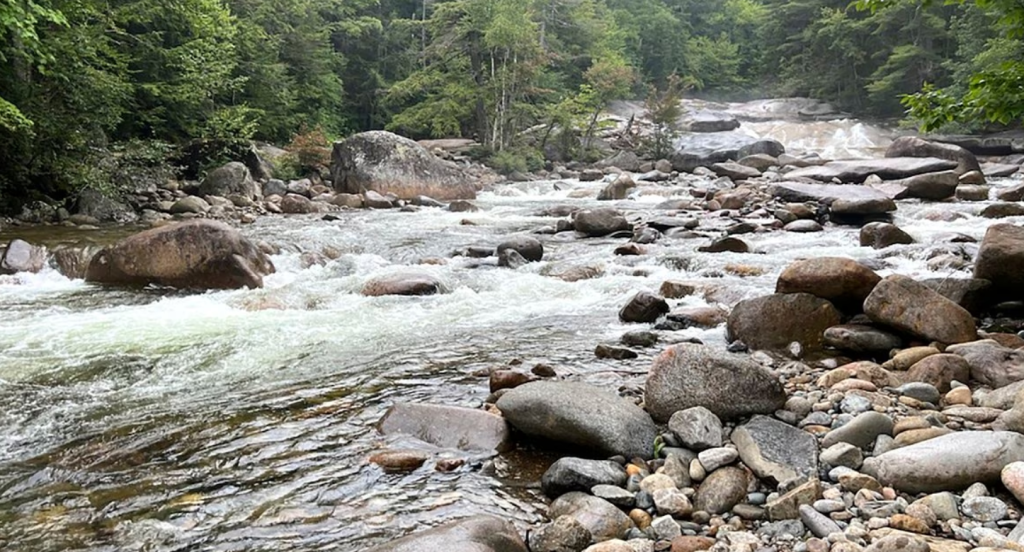 Man dies while trying to rescue estranged wife and her son from river in New Hampshire