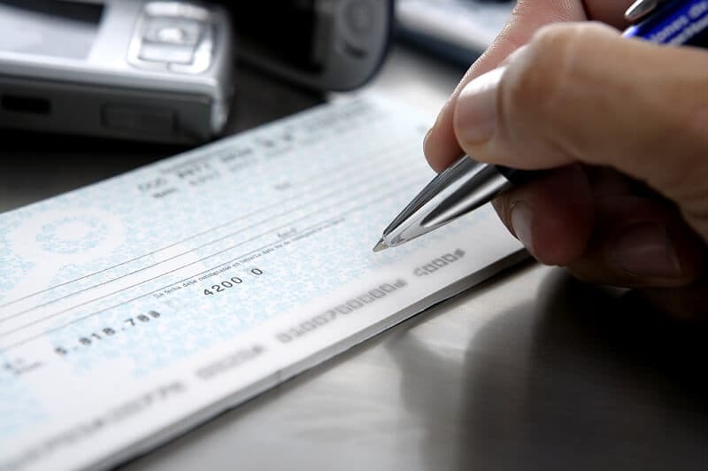 Where Can I Cash a Personal Check Without Verification