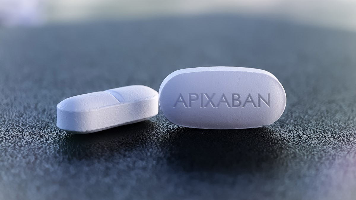 apixaban generic