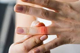 finger joint pain