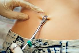 navel piercing