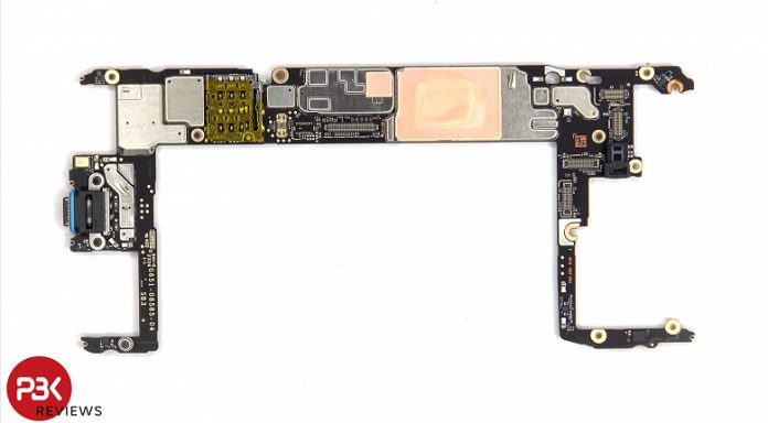 What's inside the Google Pixel 8? First smartphone disassembly video