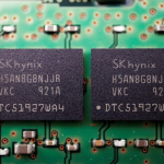 Samsung and SK hynix obtained from United States an right to supply chip production equipment to China Samsung and SK hynix