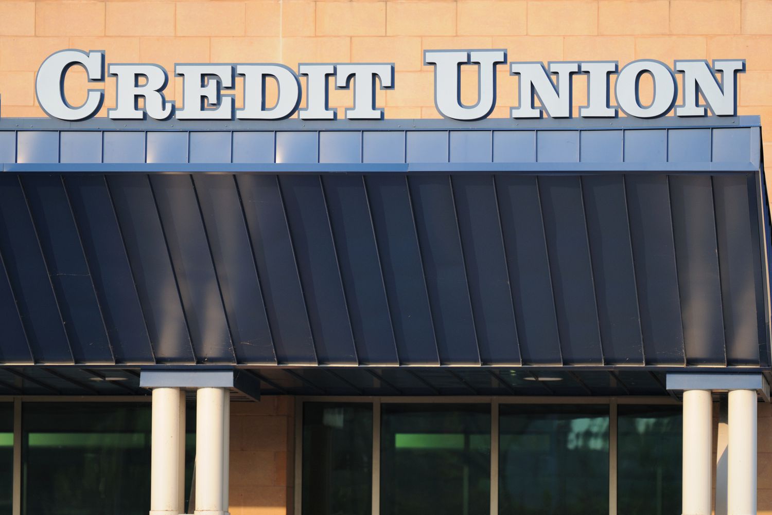 advantages of a credit union