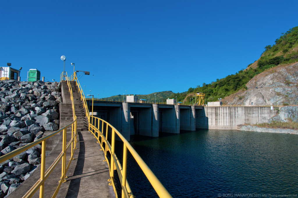 advantages of hydroelectric energy