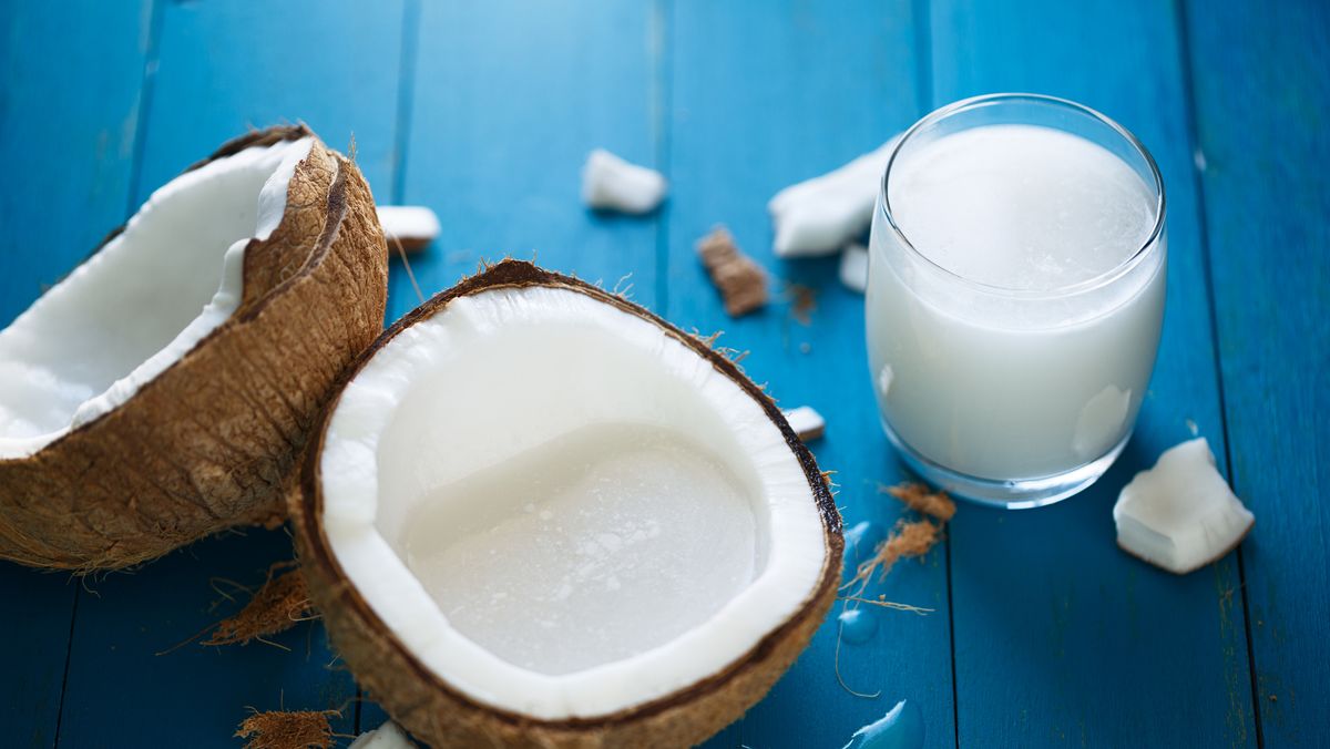 benefits of drinking coconut milk