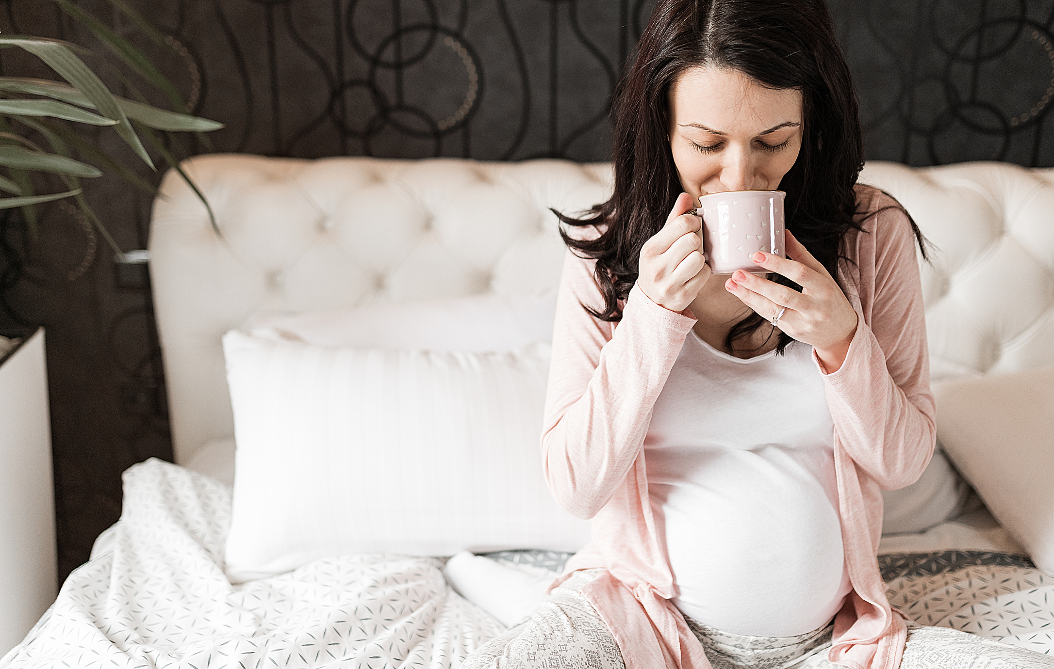 benefits of drinking coffee while pregnant