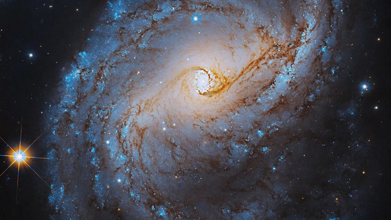 spiral galaxy NGC 6951