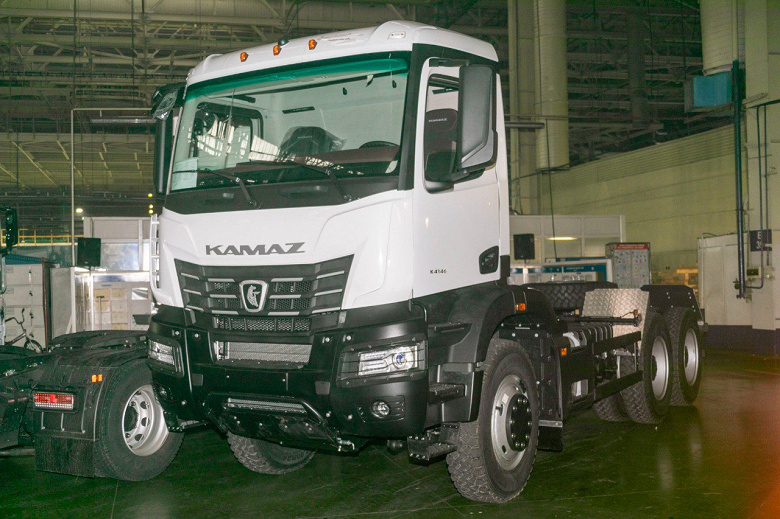 KAMAZ-6595 dump truck