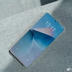 This is Meizu 21 with a white frame. The first official photo of the flagship Meizu 21