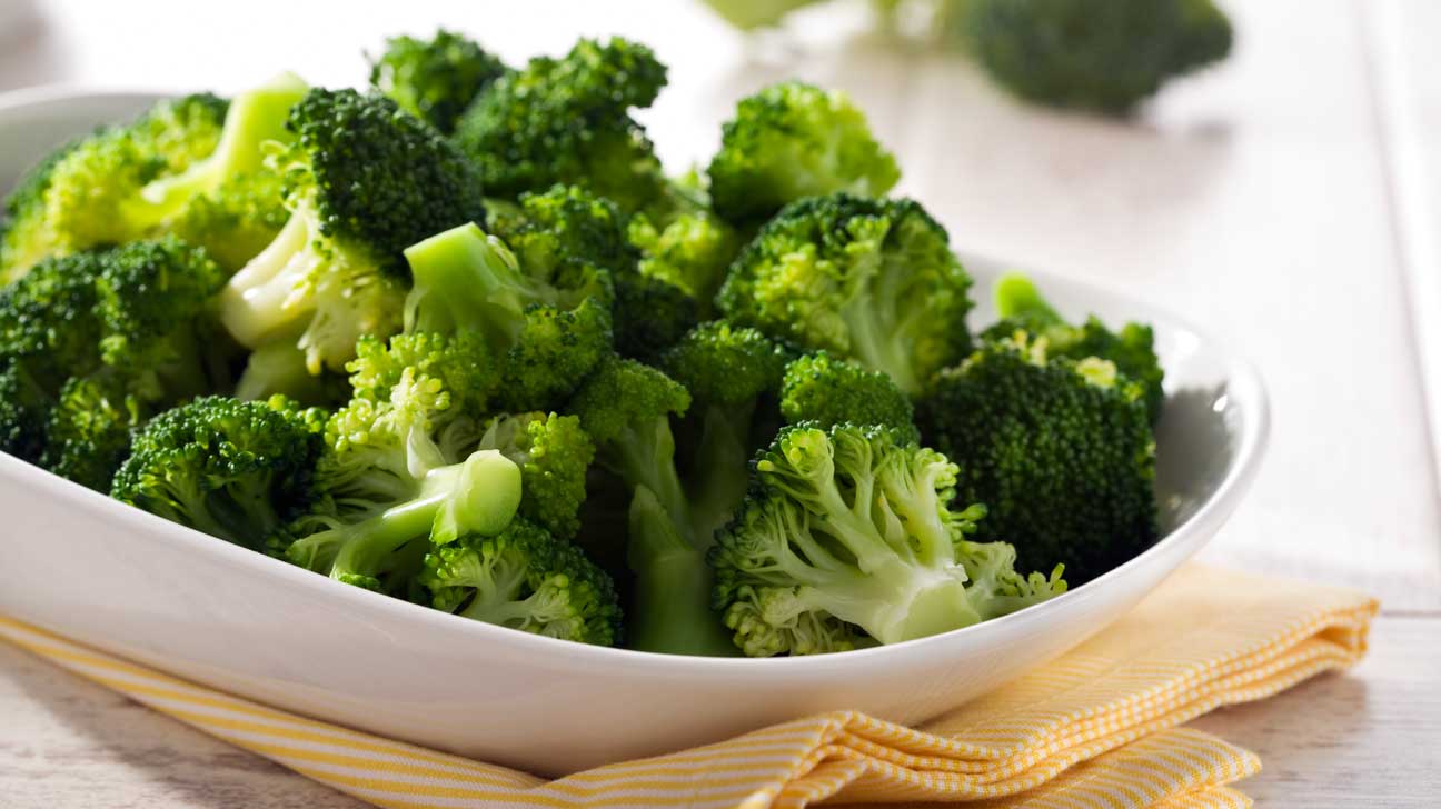 benefits of steamed broccoli