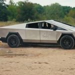 Tesla Cybertruck was shot with a Glock pistol and an MP5-SD submachine gun. Video Tesla Cybertruck