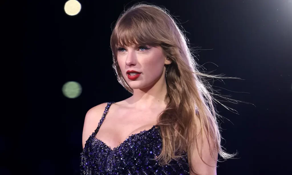 CELEBS Super Bowl LVIII wasn't just football - it was a star-studded extravaganza! Taylor Swift's suite became the celebrity hangout, while A-listers like Beyoncé & Rudd packed the stands.FLOCK TO MEET TAYLOR SWIFT