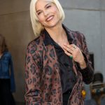 Selma Blair apologizes for Anti-Islam comment, vows to “do better”