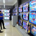Indian Smart TV Market: Navigating a Downturn and Embracing Premiumization Indian Smart TV Market