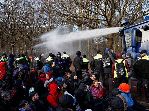 Environmental Activists Arrested