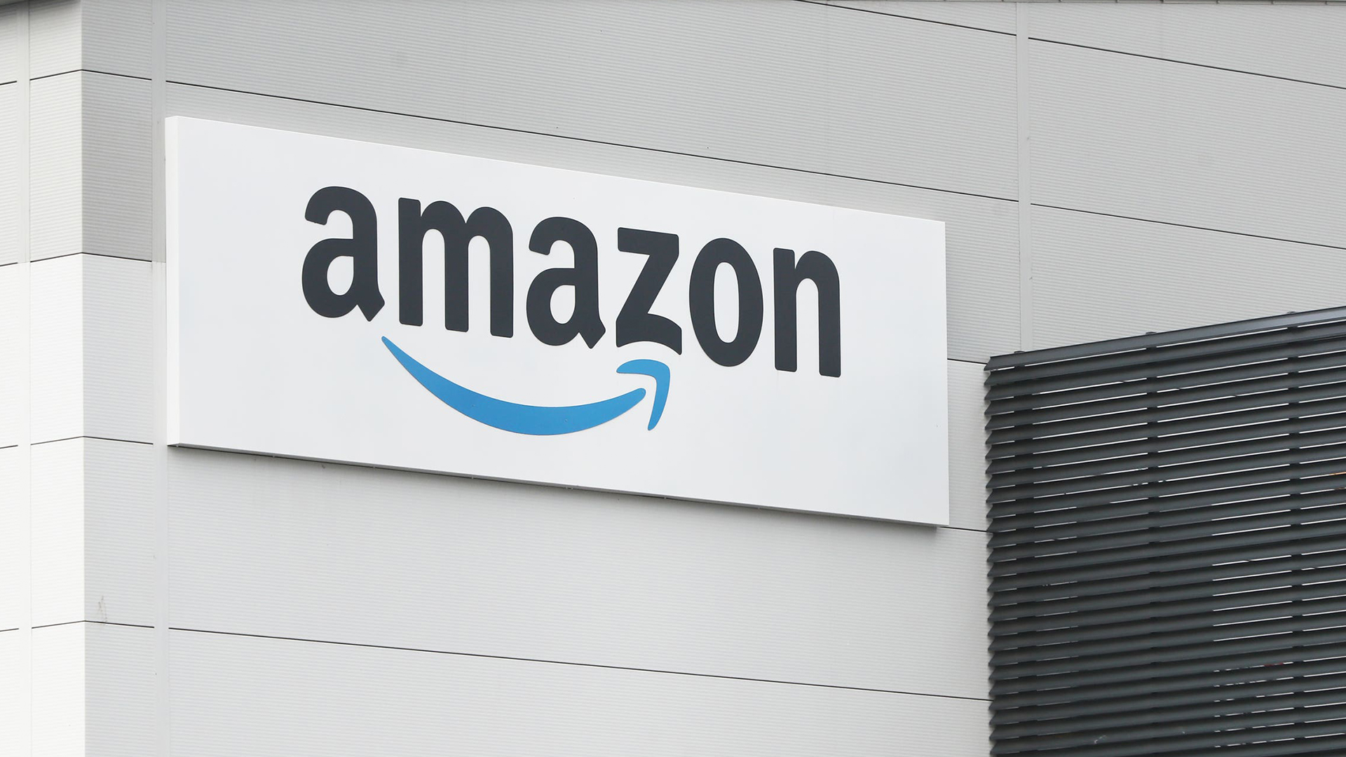 Amazon Launches AI-Powered