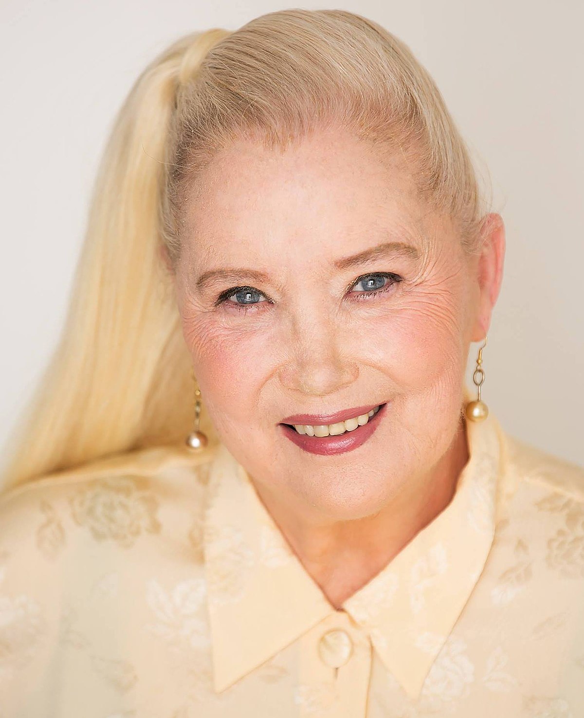 Sally Kirkland