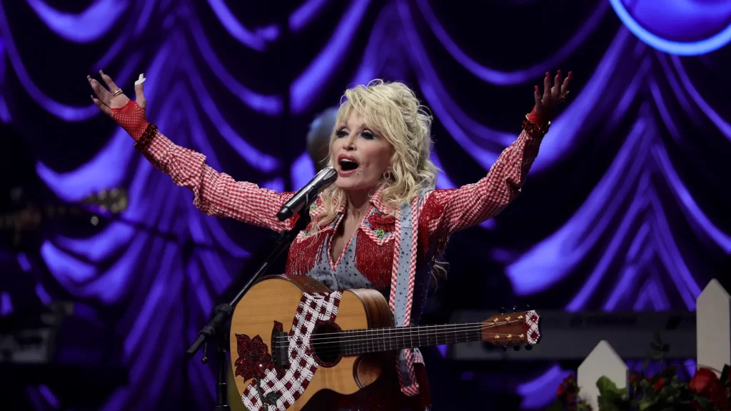 Dolly Parton Launches Nationwide Search for Actors in Upcoming Broadway Musical