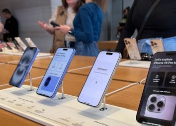 India Poised to Surpass China as Apple's iPhone