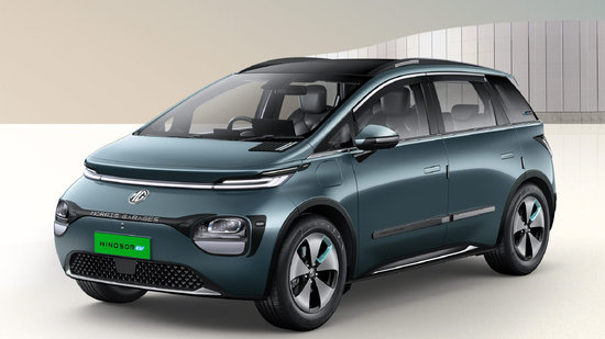 2025 MG Windsor EV Spied With V2L Tech & Bigger Battery 2025 MG Windsor EV Spied With V2L Tech & Bigger Battery