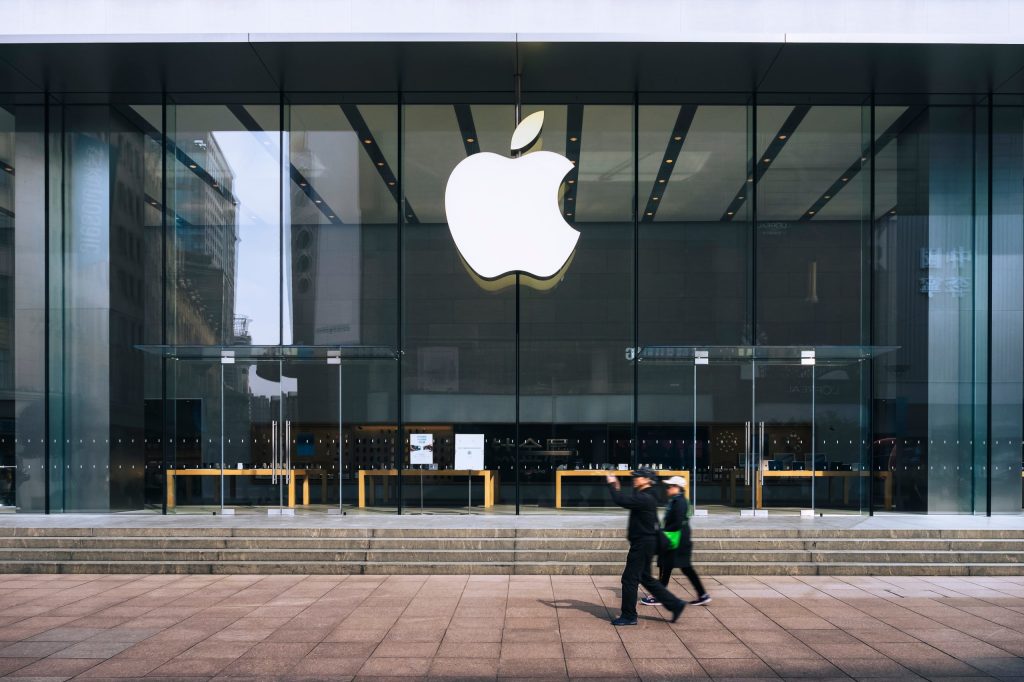 Apple Surpasses Expectations in Q1 2025 Apple Surpasses Expectations in Q1 2025
