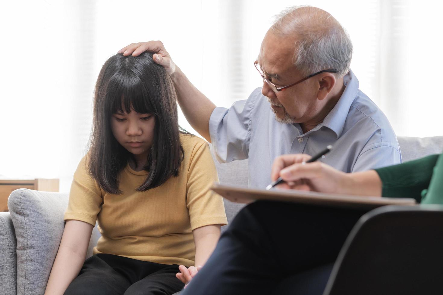 Expert Mental Health Tips from a Psychiatrist Expert Mental Health Tips from a Psychiatrist