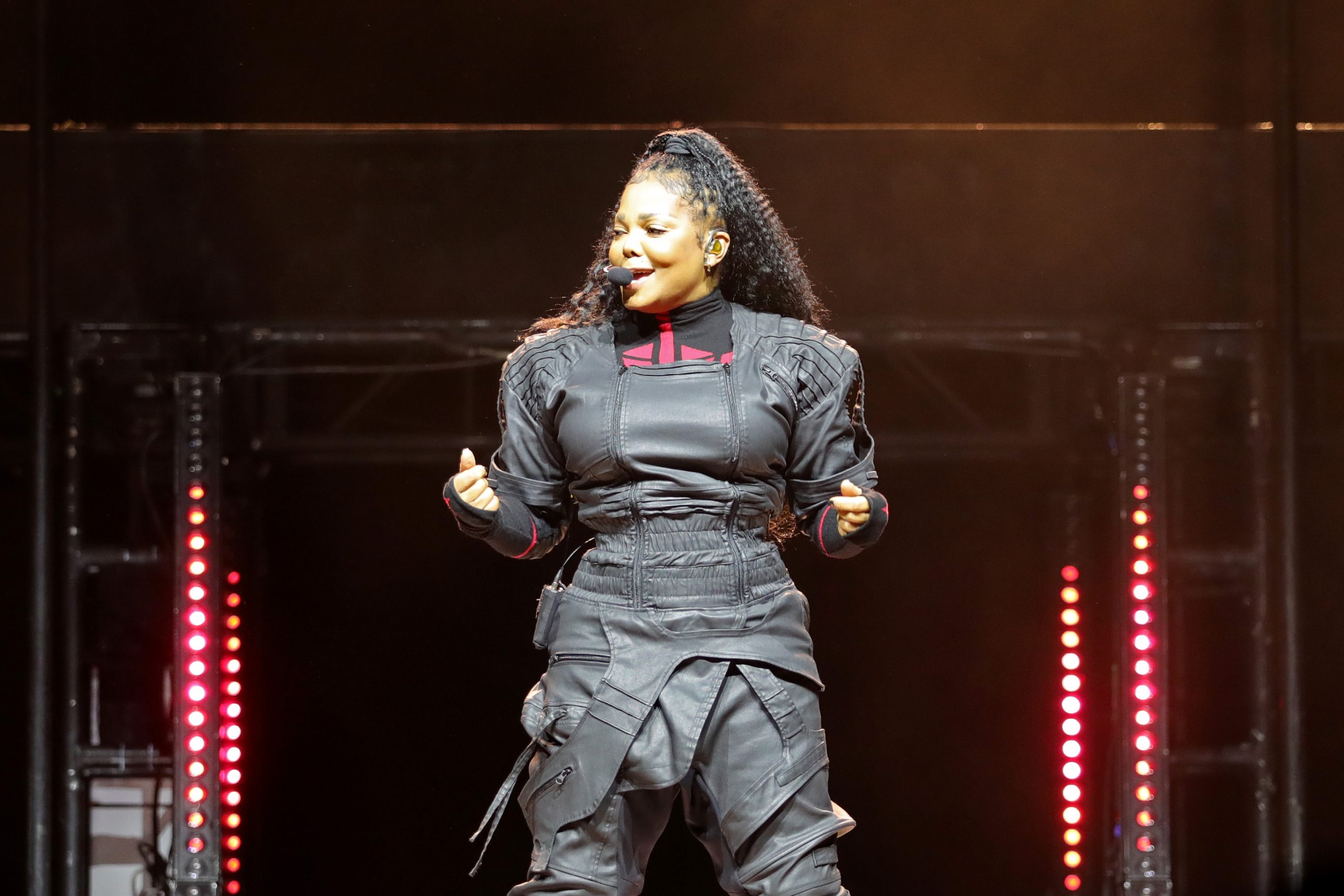 Janet Jackson Returns to the Stage