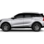 Mahindra XUV700 AX3 Discontinued Mahindra XUV700 AX3 Discontinued