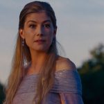 Rosamund Pike Recalls Shocking Mugging Incident in London Rosamund Pike Recalls