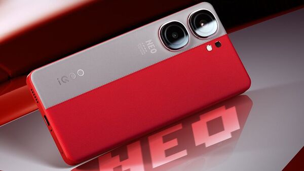 iQOO Neo 10 Pro+ iQOO Neo 10 Pro+