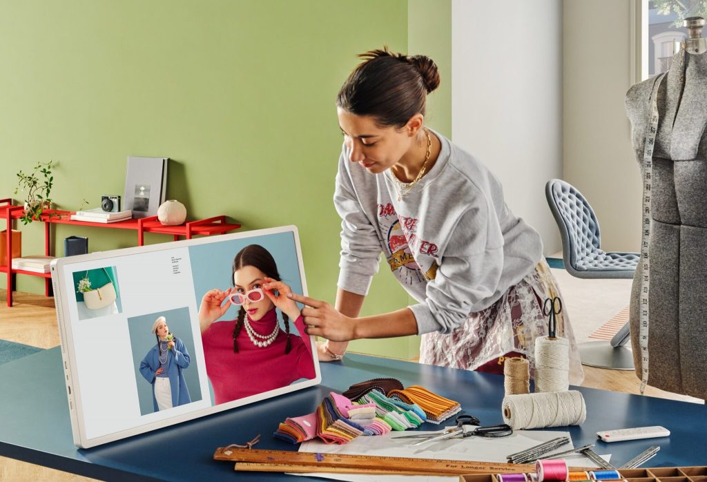 LG Unveils StanbyME 2